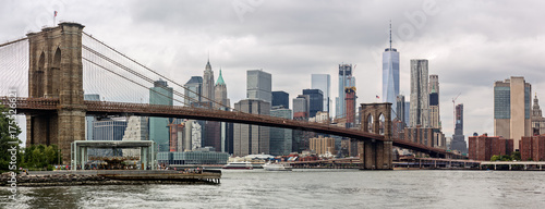 Fototapeta Naklejka Na Ścianę i Meble -  Lower Manhattan Skyline and Brooklyn Bridge Panorama, NYC, USA