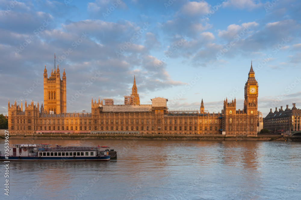 Naklejka premium Palace of Westminster, Big Ben and Westminster bridge