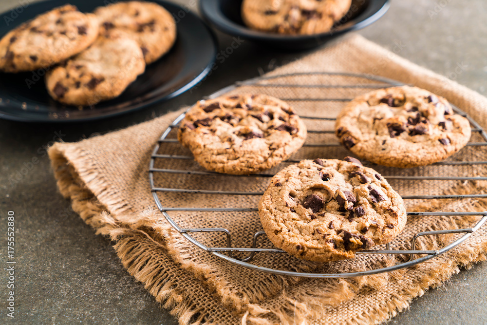 cookies with dark chocolate