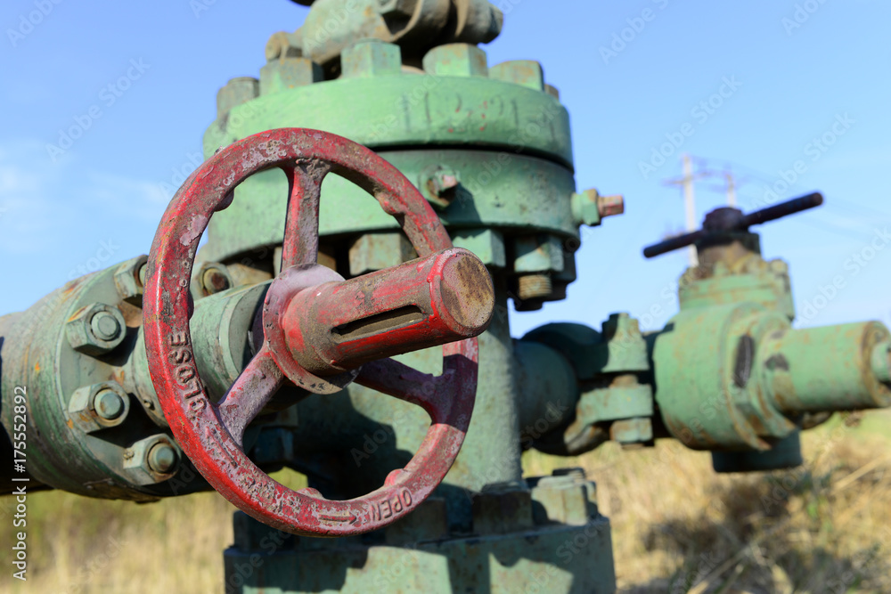 Pipeline switches, in oil fields Pipeline switches, in oil fields