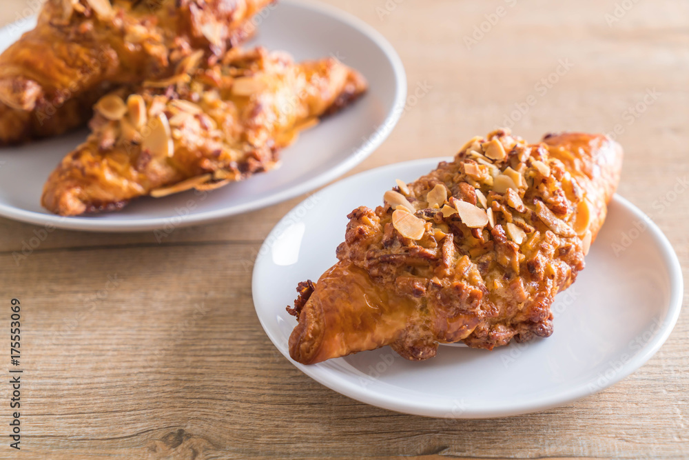 croissant with almonds croissant with almonds