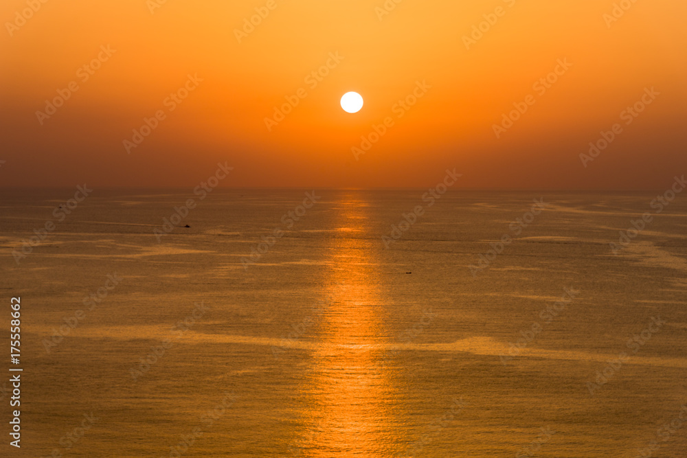 能登半島より日本海に沈む夕陽