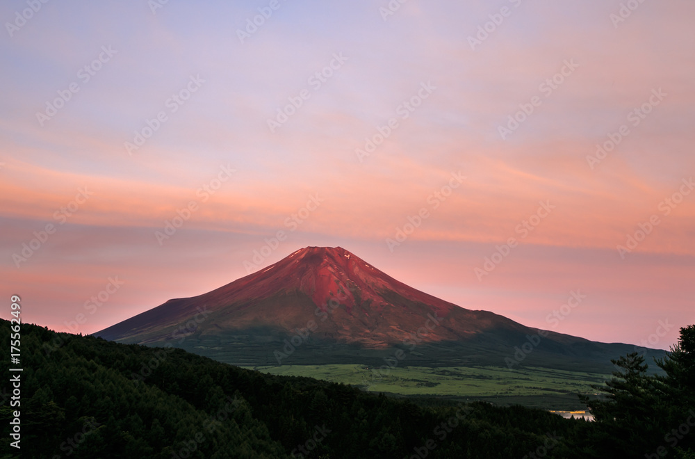 忍野村二十曲峠から赤富士