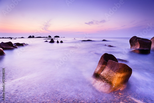 Wallpaper Mural Co Thach beach is like an art masterpiece that nature grants to Tuy Phong, Binh Thuan, Vietnam. Co Thach is a new destination for photographer with thousand-years-stones covered in green seaweed. Torontodigital.ca