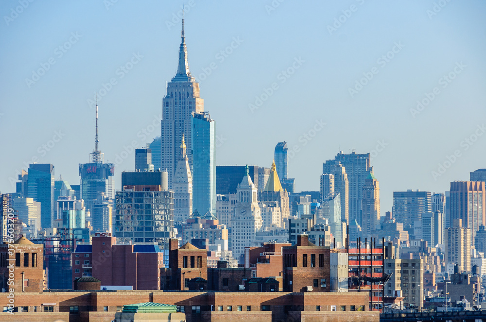Fototapeta premium View of NYC midtown from Brooklyn Bridge, New York, USA
