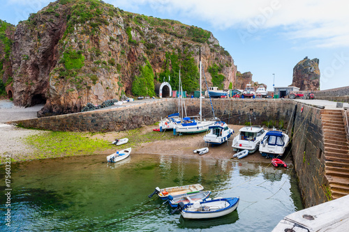 Obraz na płótnie Small Harbor on Sark, Channel Islands, UK w salonie