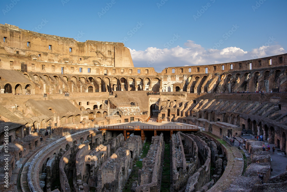 Im Innern des Kolosseums, Rom, Italien