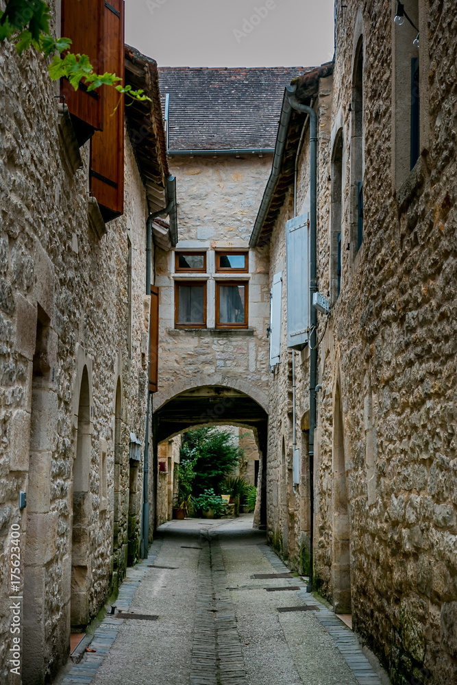 Dans les rues de Villeneuve d'Aveyron