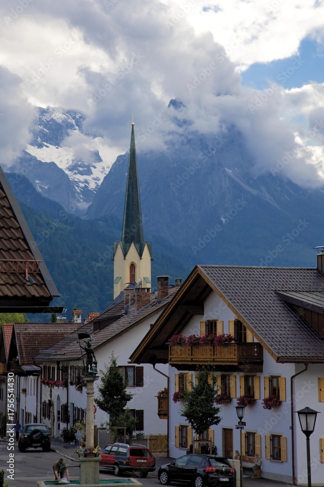 Obraz premium Garmisch-Partenkirchen, Partenkirchen District, Werdenfelser Land, Upper Bavaria, Bavaria, Germany, Europe