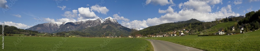 Reiting Massif in Eisenerz Alps, Styria, Austria, Europe