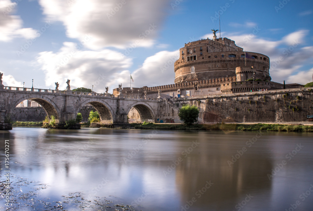 Castel Sant'Angelo, detto anche Mausoleo di Adriano, è un monumento di Roma, situato sulla sponda destra del Tevere
