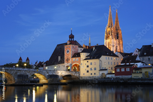 Regensburg, Stone Bridge, Bruecktor, cathedral, Danube, Upper Palatinate, Bavaria, Germany, Europe