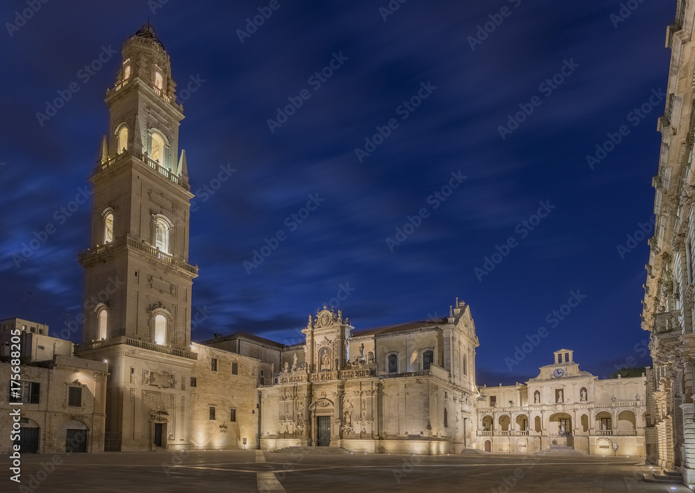 Piazza Duomo by night - Lecce
