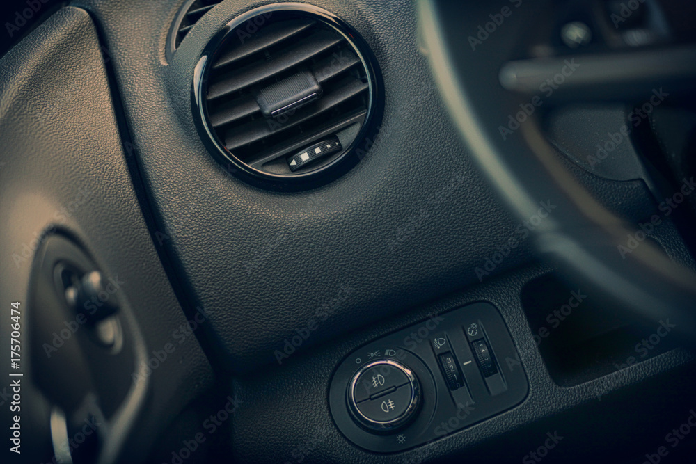 Details of air conditioning and controls of modern car Details of air conditioning and controls of modern car