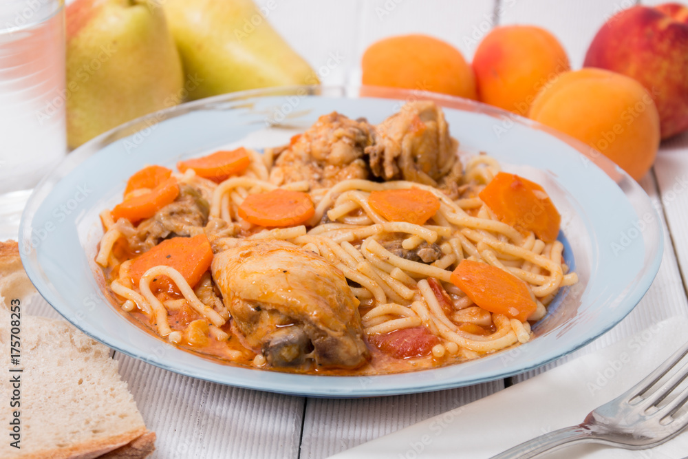Spaghetti with chicken and carrot