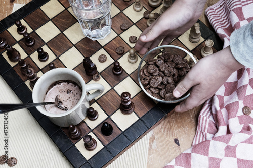 Wallpaper Mural Snake at the chessboard Torontodigital.ca