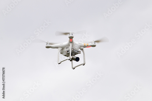 Fototapeta Naklejka Na Ścianę i Meble -  Consumer drone in flight