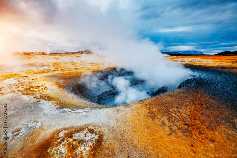 Papier peint photo avec Zone géothermique Hverir lac Myvatn Islande #175727243