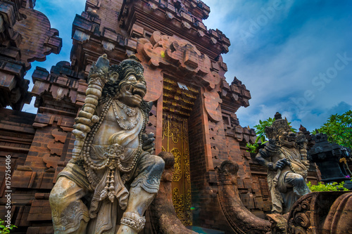 Statues at the entrance of a hinduist temple in Bali, Indonesia. © elroce