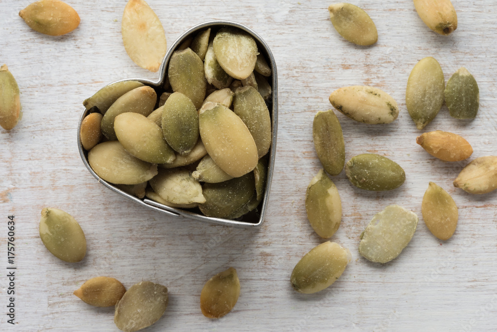 Obraz premium Pepita Seeds in a Heart Shape