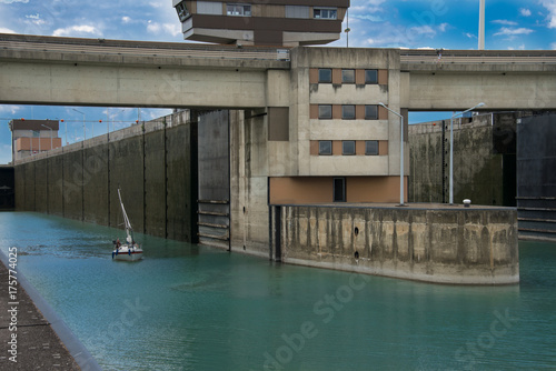 Donaukraftwerk Greifenstein photo