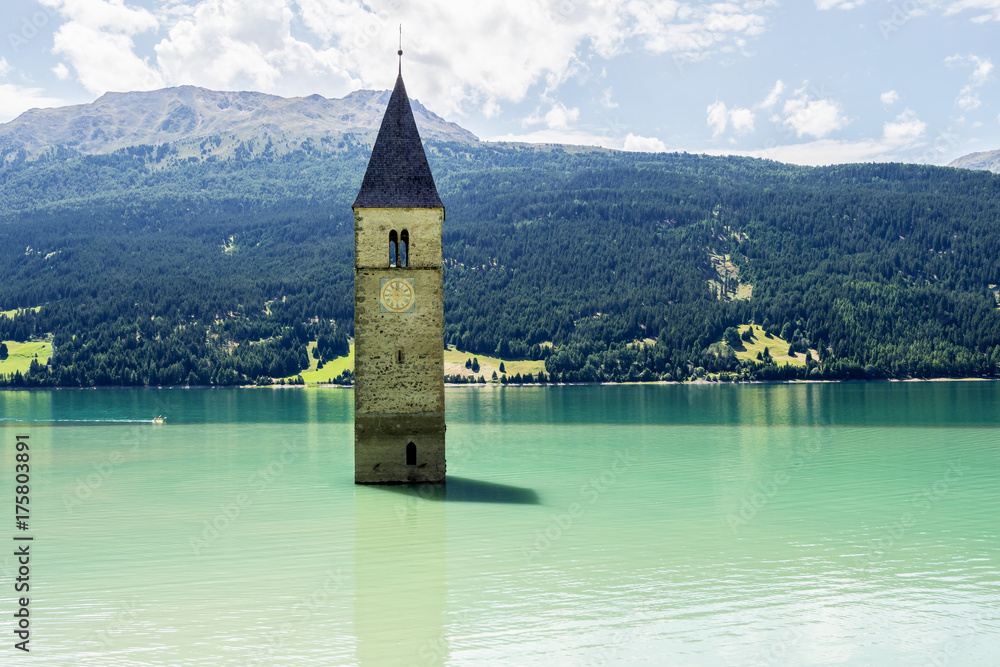 Italien - Vinschgau - Kirchturm von Altgraun - Campanile di Curon Venosta Vecchia
