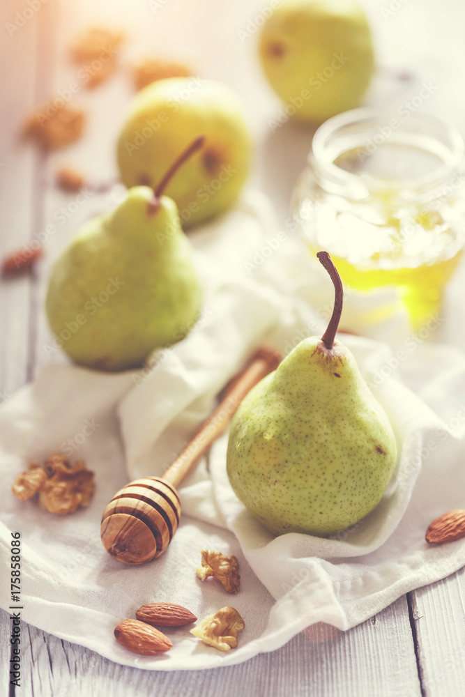 Pears with honey