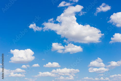 Fototapeta Naklejka Na Ścianę i Meble -  white clouds in the blue sky