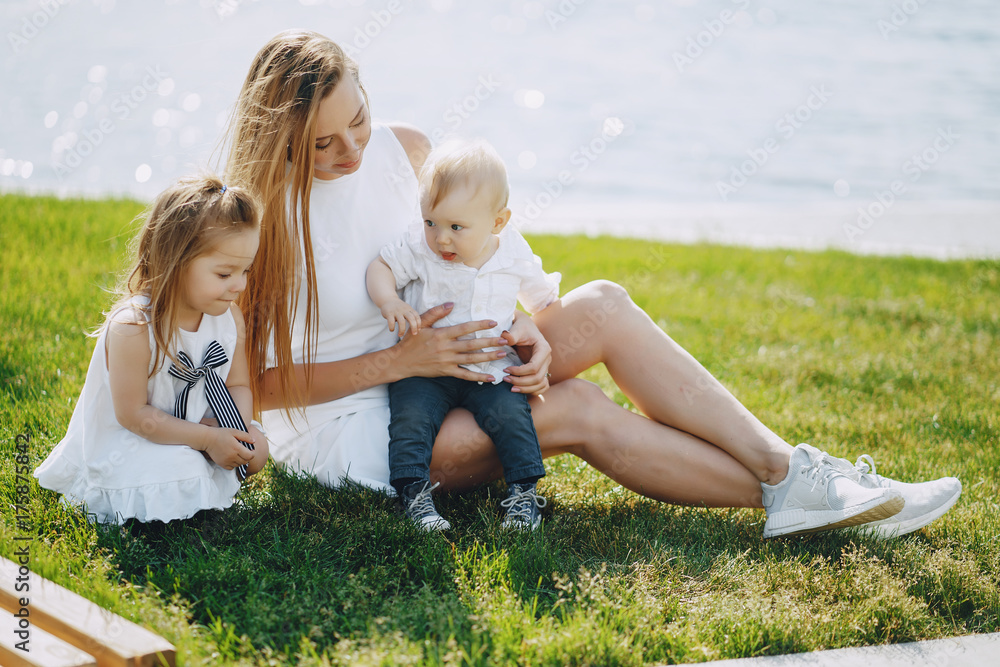 Fototapeta premium mother with children