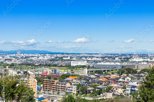 Fototapeta Naklejka Na Ścianę i Meble -  青空が広がる住宅街