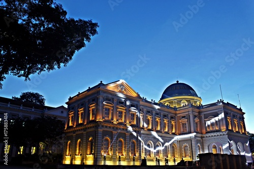 Canvas Print National Museum Singapore, British Colonial City by Night Singapore