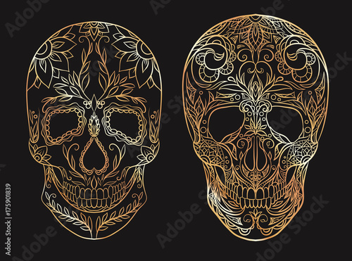 Set of contour gold illustrations of a sugar skulls. The holiday of the Day of the Dead. Vector element for your creativity