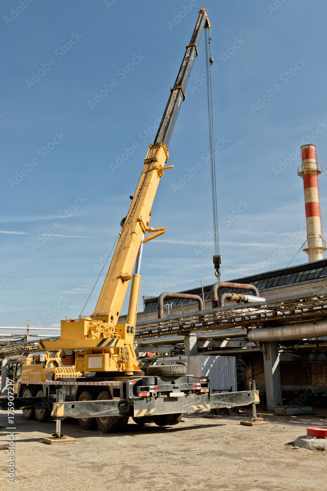Works on installation of pipelines with auto crane heavy-duty Works on installation of pipelines with auto crane heavy-duty