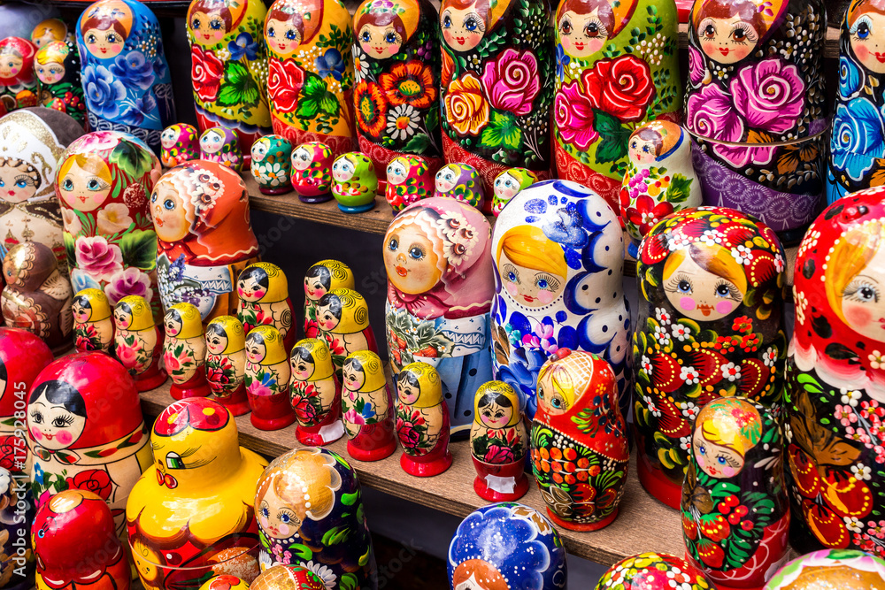 traditional russian dolls figures, gift shop