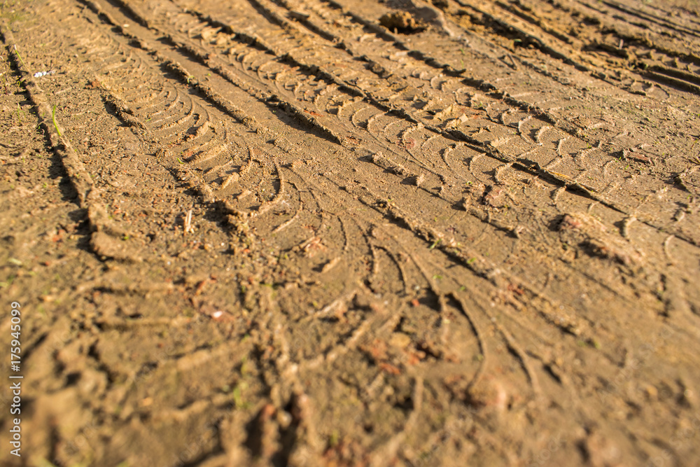 tire trace tire trace
