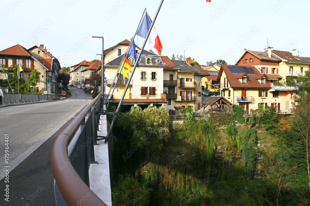 Rumilly en Haute Savoie, vue du Pont Neuf Rumilly en Haute Savoie, vue du Pont Neuf