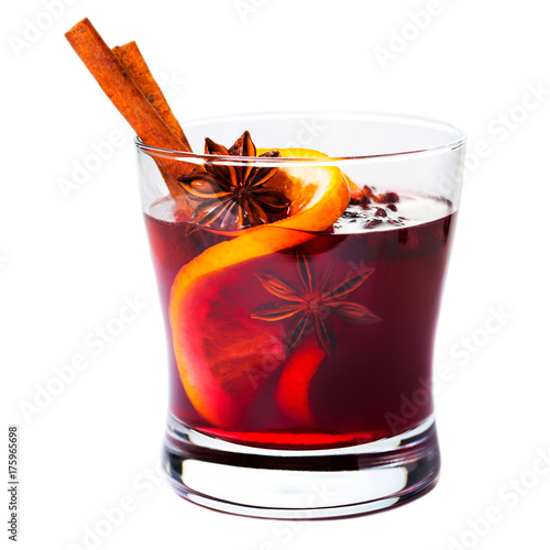 Foto Christmas mulled wine isolated on white background