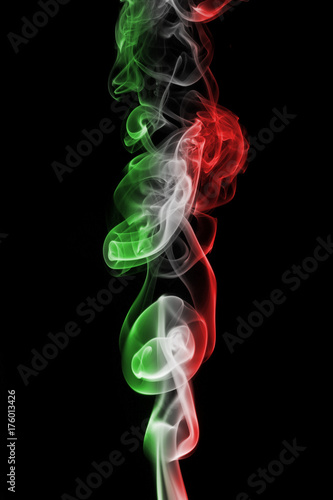 Italiy national smoke flag