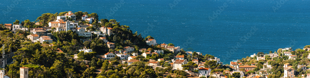 Obraz premium View of the coastline of Marseille in the South of France