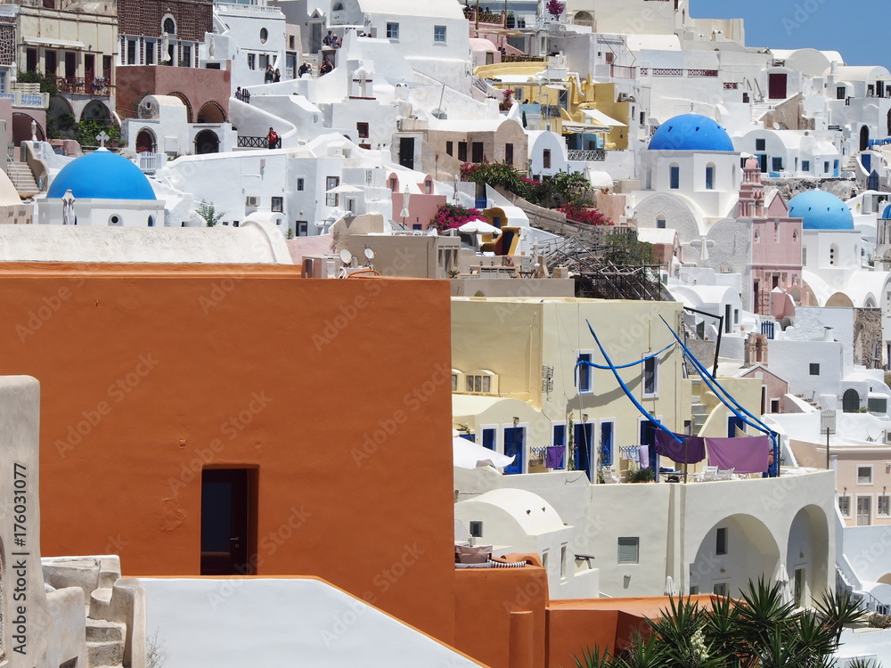 Fototapeta premium Traditional White Washed Santorini Greece