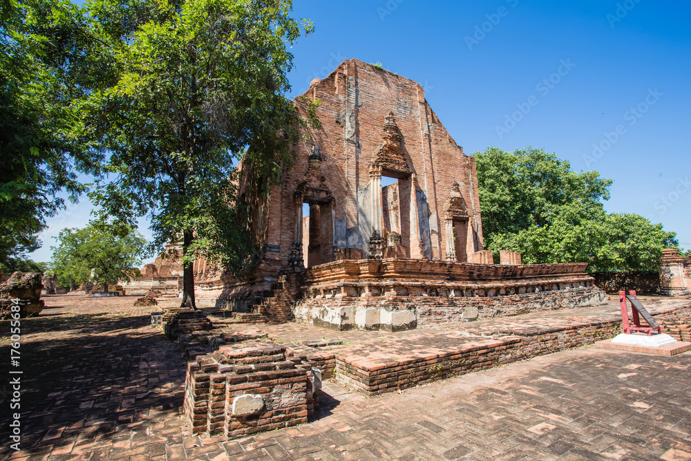 Wat Kudi Dao, Phra Nakhon Si Ayutthaya Historical Park, Thailand Wat Kudi Dao, Phra Nakhon Si Ayutthaya Historical Park, Thailand