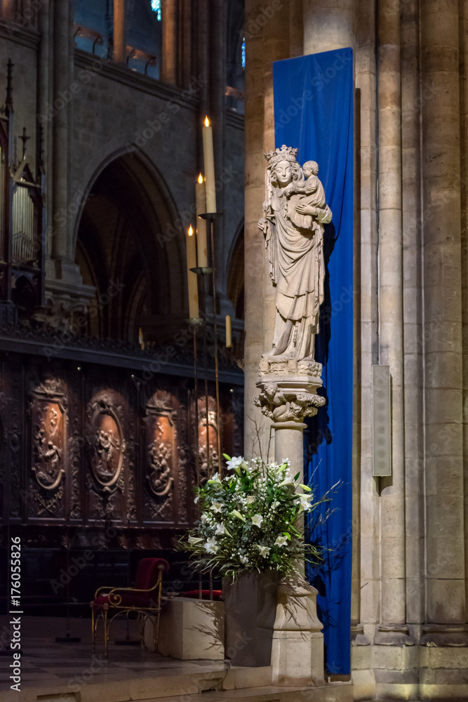 Statue of Our Lady of Paris