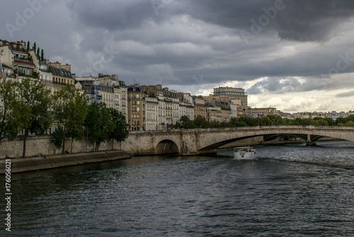 Paris, France © analuciasilva