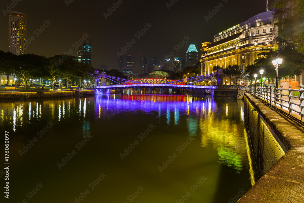 SINGAPORE - APRIL 30: Singapore city skyline and Marina Bay on April 30, 2016 in Singapore