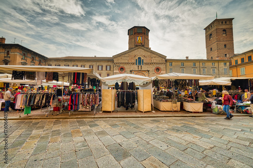 Fototapeta Naklejka Na Ścianę i Meble -  weekly street market in Reggio Emilia