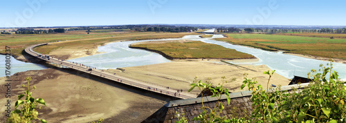 Rivière en baie du Mont-Saint-Michel photo