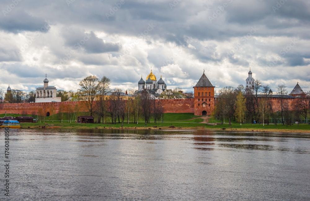 Obraz premium cloudy day in the ancient Russian city of Veliky Novgorod