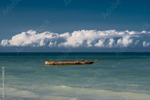 Dahu auf dem Indische Ozean, Sansibar photo