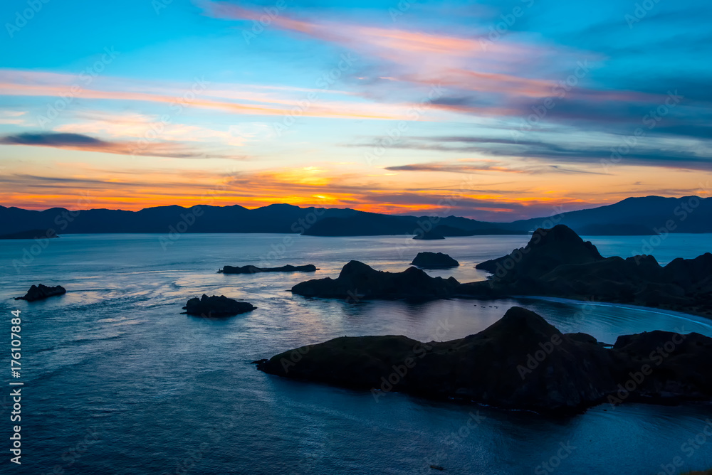 Obraz premium Indonesian islands sunset