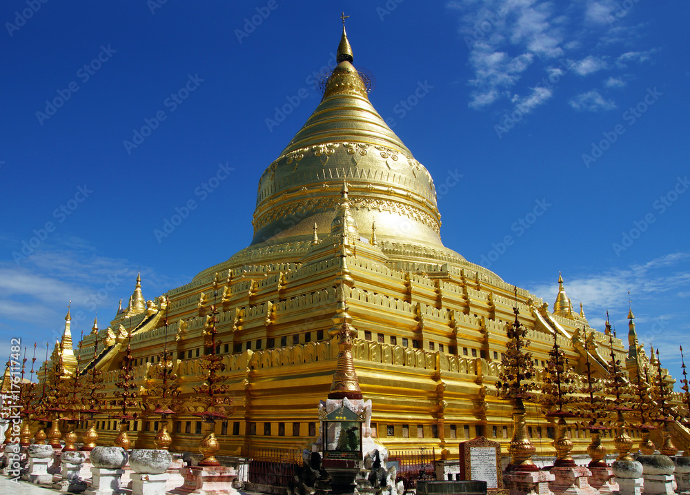 Fototapeta premium pagode de Shwezigon